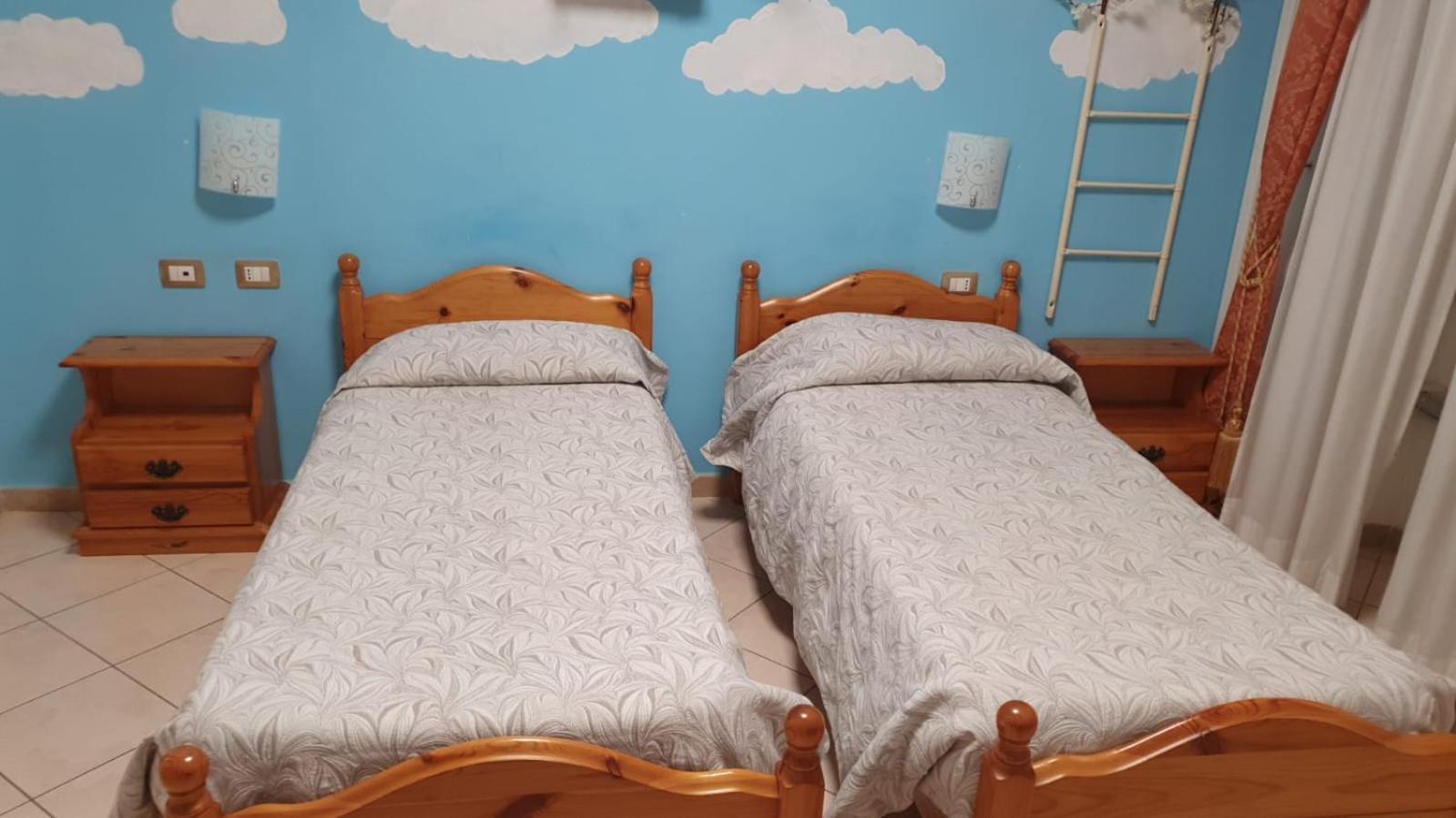 Hotel 4 Mori Cagliari Kültér fotó